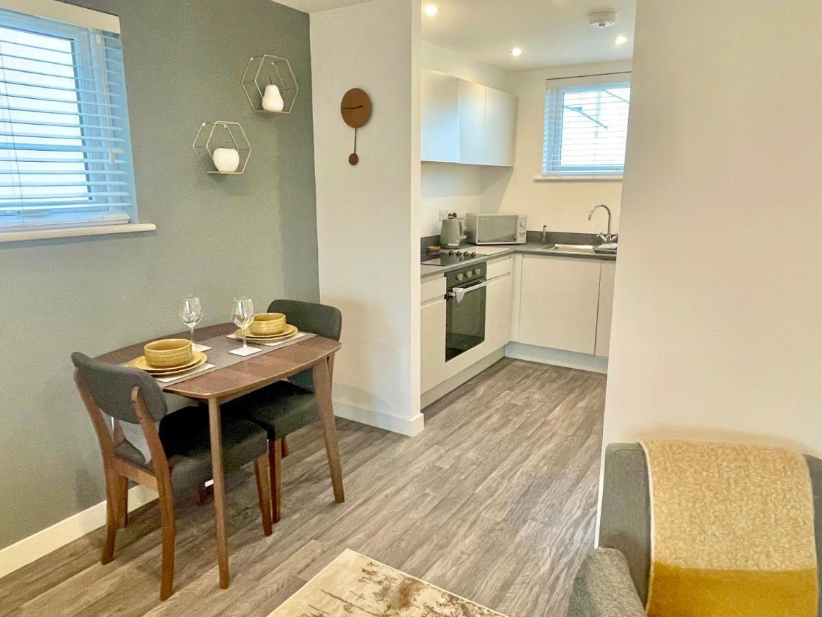 A Cozy Hideaway With Balcony - Close To Beach Bournemouth Eksteriør billede